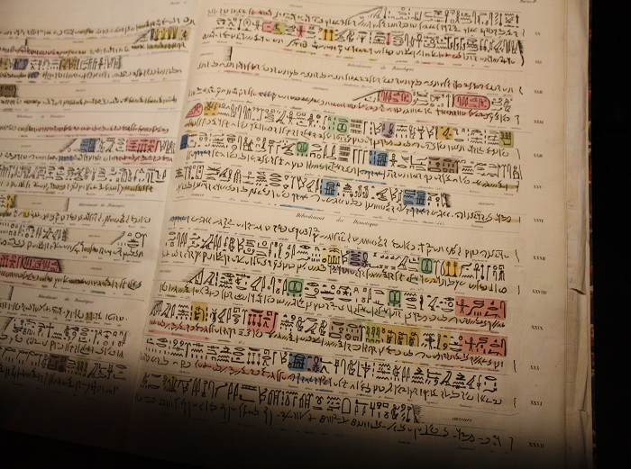 traduction champollion pierre de rosette