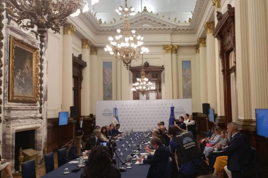 Business Interpretation to Bring the European Union and the MERCOSUR Together (01) Business Interpretation to Bring the European Union and the MERCOSUR Together