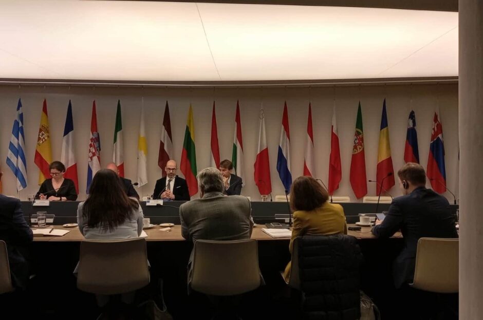 Business Interpretation to Bring the European Union and the MERCOSUR Together (02) Business Interpretation to Bring the European Union and the MERCOSUR Together